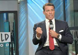 How Tony Robbins life teaches us the 7 life changing lessons?