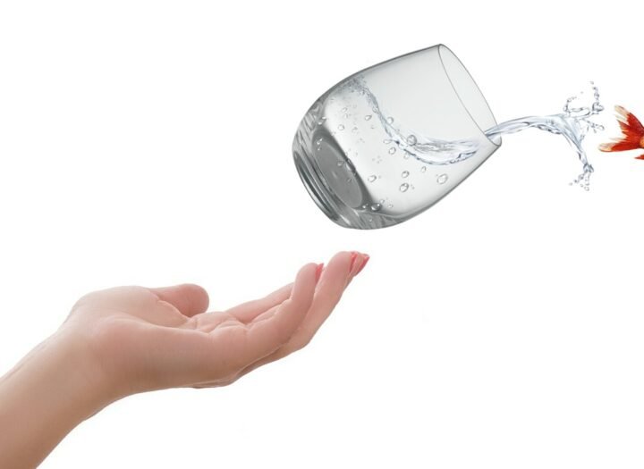 How can a leader come out of his comfort zone by following these 5 simple steps?