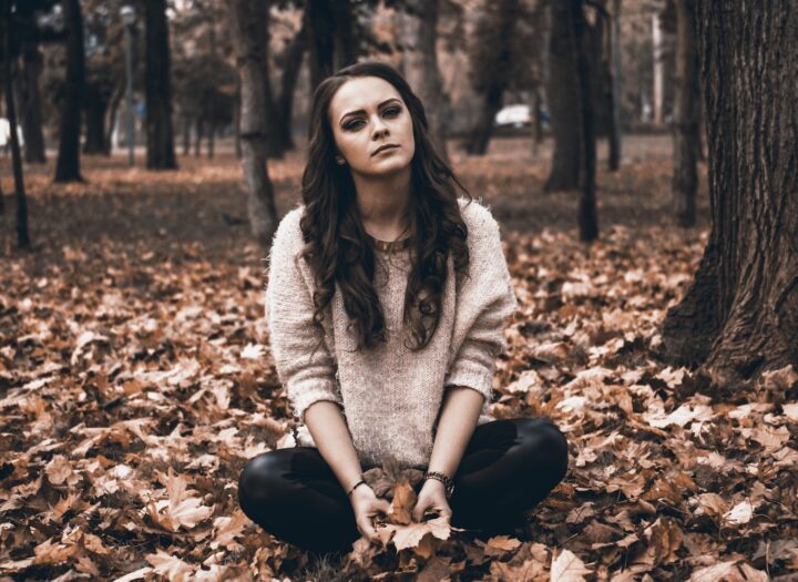 What causes unhappiness in 5 probable reasons?